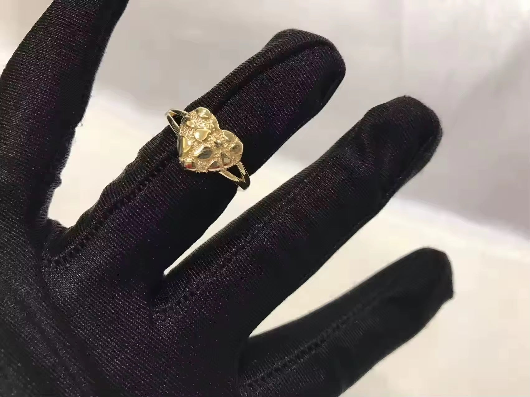 Nugget heart ring