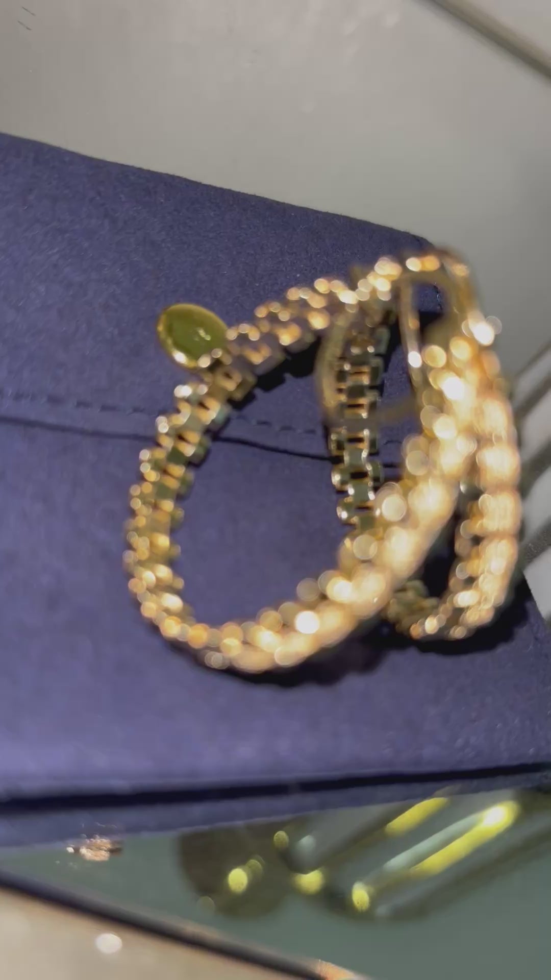 Medium Rolex Hoop